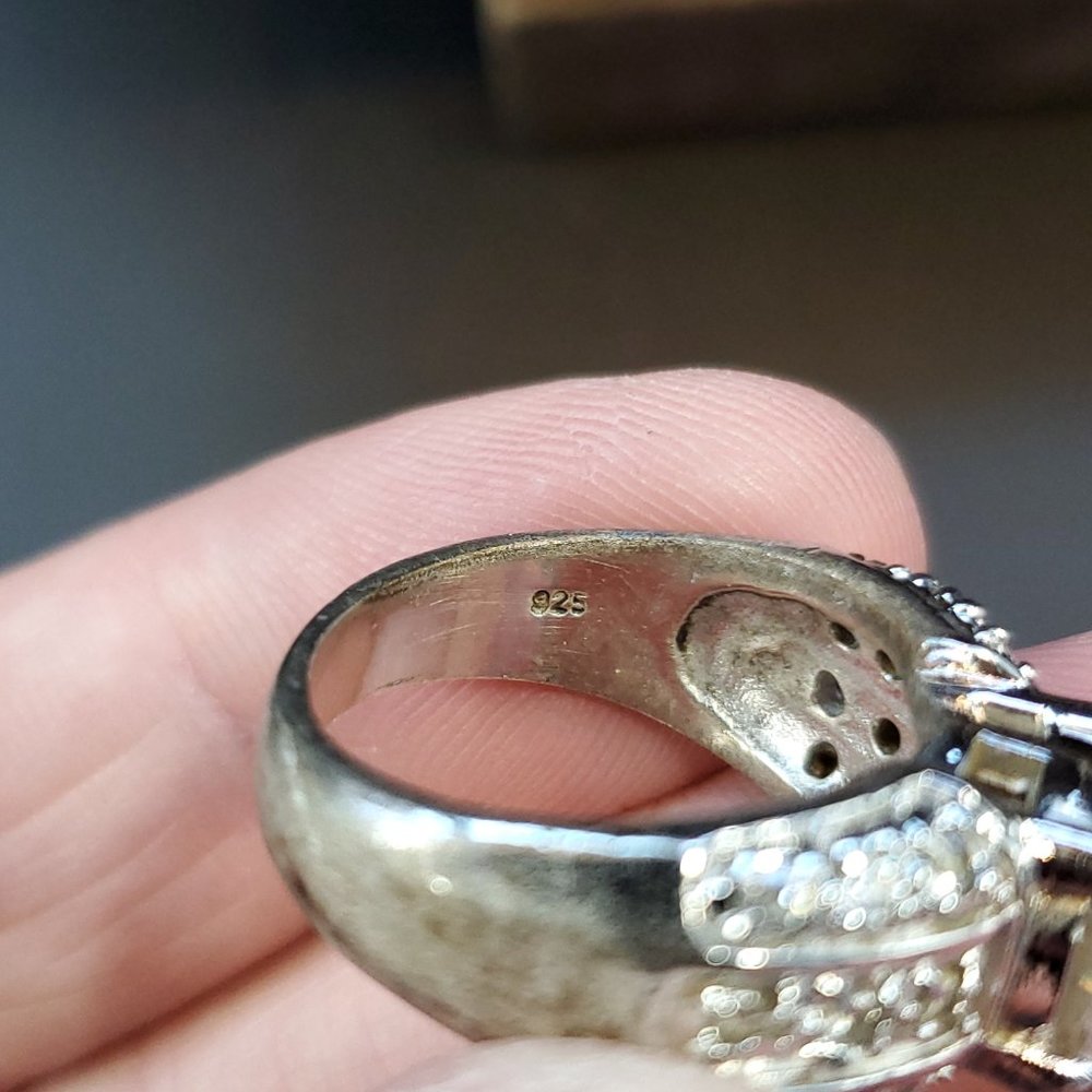 Size 7 Sterling Silver Heavily Worn Cubic Zirconia Cocktail Ring - Picture 4 of 8